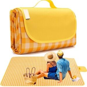 Large 80"x 60" Beach Blanket, Outdoor Picnic Waterproof Sandproof Blanket